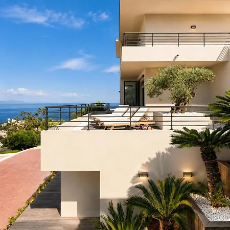 Nyaraló D Exception 450m2 Avec Piscine Vue Domaine Prive Cardo