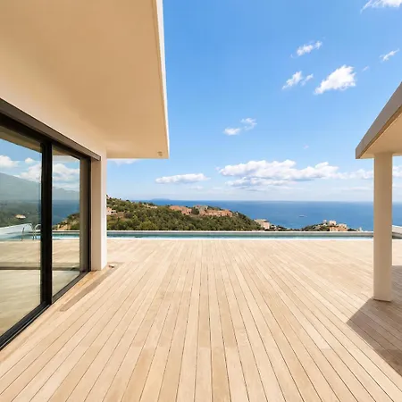 D Exception 450m2 Avec Piscine Vue Domaine Prive Cardo Nyaraló
